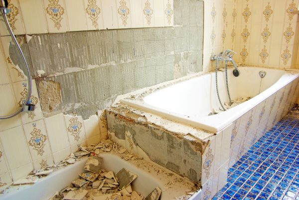 Bathtub Demolition in Saint Joseph