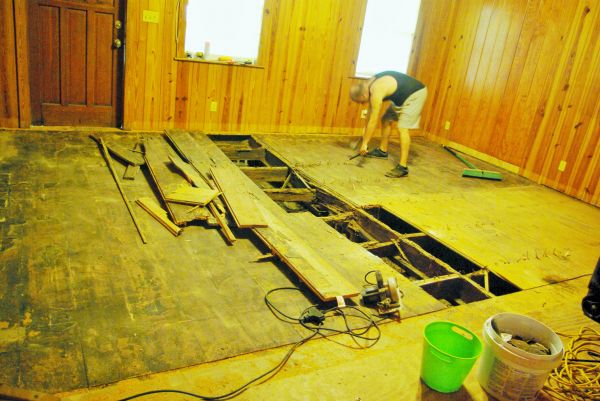 Subfloor Demolition in Saint Joseph